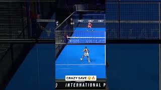 😱La salvada del siglo De Sofia Araujo👏🏻 padel padelhighlights padeltime [upl. by Inalaek]