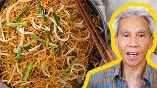 🍜 Dads Cantonese Chow Mein 豉油王炒面 [upl. by Verge]