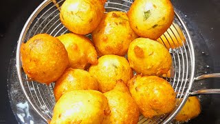 stret style mysore bonda recipe with spicy chutney  soft tea time snack mysore bonda [upl. by Fee790]