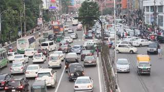 Incredible traffic jam in Dhaka Bangladesh। Dhanmondi27 [upl. by Eceerehs970]