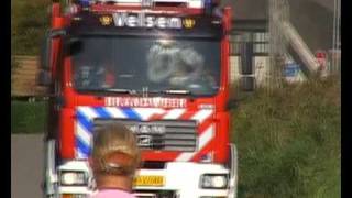 brandweer Velsen komt prio 1 ter plaatse bij buitenbrandje in Velserbroek [upl. by Spanos]