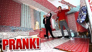 Geschenkpapier Extrem PRANK in Jans Zimmer [upl. by Rorke]