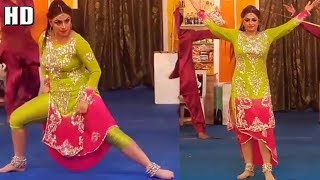 Nida Chaudhry Dance Aggan Lagiyan  Lahore Stage Dance  SMB [upl. by Jacquelynn231]