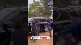 Pedro Sánchez sale huyendo de Valencia y golpean su coche con él dentro noticias actualidad [upl. by Anairotciv]