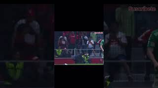 Lanzan el teni  En el partido entre TOLUCA Y LEÓN 😂⚽️ [upl. by Epul]