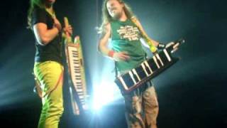 Dragonforce  Vadim Pruzhanov and Henrik Klingenberg of Sonata Arctica keyboard solo [upl. by Reiser]