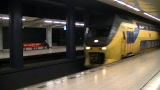 Aankomst VIRM 8648 in Station Schiphol [upl. by Christoforo]