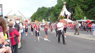 Am Brandenburger Tor Internationales Deutsches Turnfest Berlin 2017 [upl. by Maril]