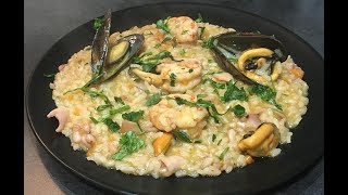 Risotto alla Pescatora con Gamberoni Totani e Cozze  Ricetta facile e veloce [upl. by Fonda563]