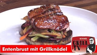 Knusprig gegrillte Entenbrust  Knödeln vom Grill asiatisches Gemüse Rummel Grill TV UT Deutsch [upl. by Ayotol]