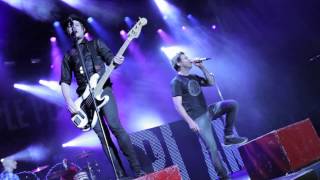 Simple Plan  Perfect LIVE in Quebec [upl. by Orgel]