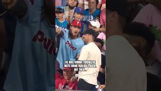 This Phillies fan gave a young Mets fan a home run ball 🙌 [upl. by Ita]