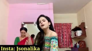 Sonu amp madhvi hot dance on set  off screen full masti  palak sidhvani dance [upl. by Ebert]