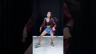 Arabic Kithu Dance😍🔥  Halamathi Habibo  Muskan Kalra shorts [upl. by Rumney]