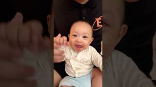 Baby Dancing APT baby cute babyvideos apt [upl. by Ikila]