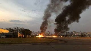 Vídeo mostra queda de avião em aeroporto Campo de Marte em São Paulo [upl. by Retrac280]