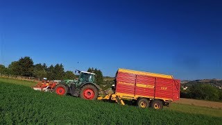 Fauchage et Chargement en un passage   Fendt  Schuitemaker  Kuhn [upl. by Laehctim]