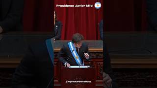 Javier Milei a Kirchnerista quotmira que yo lea o no vos seguís sumando con dificultad Martínezquot [upl. by Elwyn]