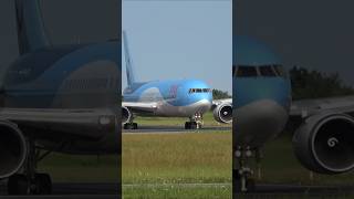 SUPER CLOSE UP TUI 767300 PHOYI From Runway to the CloudsTUITUIflyBoeing767aviation [upl. by Plate]