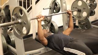 The Difference Between a Chest Press Machine amp a Bench Press  Functional Fitness Tips [upl. by Aracaj241]