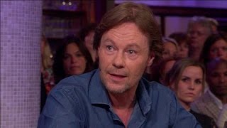 quotIk gun het iedereen om te stoppen met rokenquot  RTL LATE NIGHT [upl. by Tomkiel]