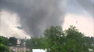 Tuscaloosa Tornado  15th St Area  042711  2wmv [upl. by Seravaj]