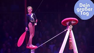 Balanceakt im Circus Roncalli  Romy als Zirkusartistin  Dein großer Tag  SWR Plus [upl. by Cruz]