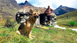 40 años VIENDO SOLO la vida en los Andes Peruanos  Tío Aurelio [upl. by Hofmann]