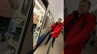 vs сравнение метро москва moscow metro transport train ока русич мцд юмор поезд shorts [upl. by Piper]