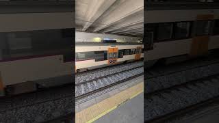 Tren Cercanías en vía andén Vilafranca dirección Barcelona Spain [upl. by Kcirdorb278]