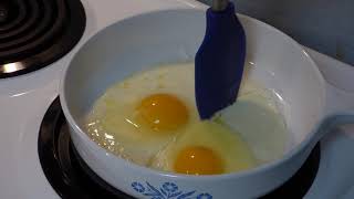 Corning Ware Blue Cornflower Range Toppers  Eggs Over Easy [upl. by Naillik]