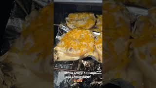 Breakfast Bagel recipe food foodie motivation gravy challenge cheese cheddar breakfast [upl. by Gine]