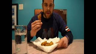 HOW TO EAT CHICKEN WINGS LIKE A PRO [upl. by Miner]