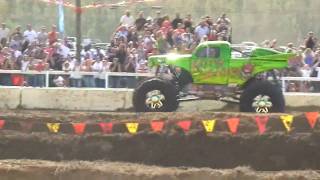 Dennis Andersons King Sling North vs South Mud Truck Debut FLIP [upl. by Ramor544]