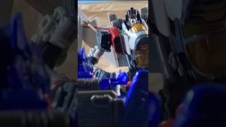 Optimus Prime VS Blitzwing transformers stopmotion optimusprime transformersstopmotion [upl. by Ennylcaj]