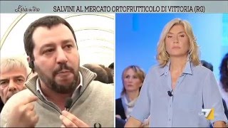 Salvini prende il microfono e simprovvisa inviato speciale quotmungere una vacca è un dirittoquot [upl. by Deach]