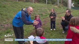 LE COUP DE POUCE DE NATHALIE SIMON  À Issoire parents et enfants ont un lieu de partage [upl. by Dayle735]