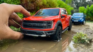 Mini Ford F150 Raptor v Ford Ecosport 118 Scale  Offroading  Diecast Model Cars [upl. by Artus]