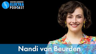 Nandi van Beurden  Veiligheidsspelden in mijn rug [upl. by Fidelas]