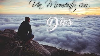 Un Momento con Dios  Hebreos 134 [upl. by Ashelman]