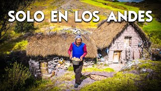 IMPRESIONANTE vive solo en medio de las montañas SIN VECINOS [upl. by Lavina]