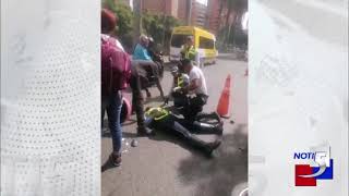 Agente de Tránsito Atropellada por Motociclista en Control de Movilidad en Cali [upl. by Nairdna802]