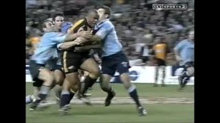 Jonah Lomu falls just short of the line carrying 4 Waratahs on his back [upl. by Freiman365]