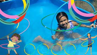 Desafio na piscina com bambolê I Hula hoop pool challenge [upl. by Ahseram]