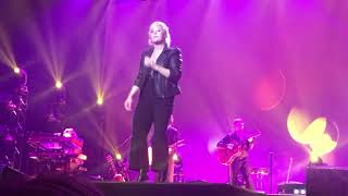 Ina Müller  Sie schreit nur noch bei Zalando  Juhu Tour 2017  9 Dezember  live in Hamburg [upl. by Caty]