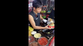 The cooking process for fried rice fried noodles and fried rice vermicelli in Chinese cuisine [upl. by Asiruam]