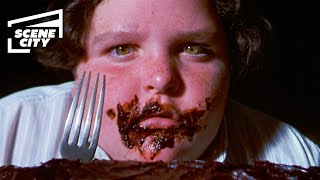 Matilda Escena Bruce vs Torta de Chocolate Pam Ferris [upl. by Asiram279]