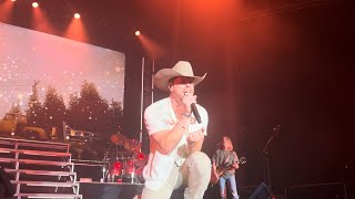 Dustin Lynch Small Town Boy Live  St Louis Music Park in Missouri 51024 [upl. by Acemaj42]