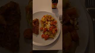 Ovenschotel met krieltjes verse wortel met feta en geraspte kaas met gebakken kipfilet [upl. by Lecirg774]