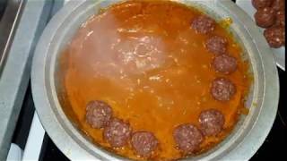 Tajine boulettes petits pois طاجين الكفتة بالجلبانة و الجزر من الذ مايكون [upl. by Adirem]